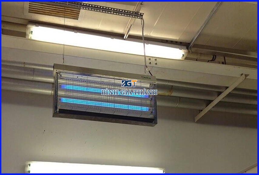 ĐÈN THU HÚT CÔN TRÙNG  TIÊT DIỆT CÔN TRÙNG