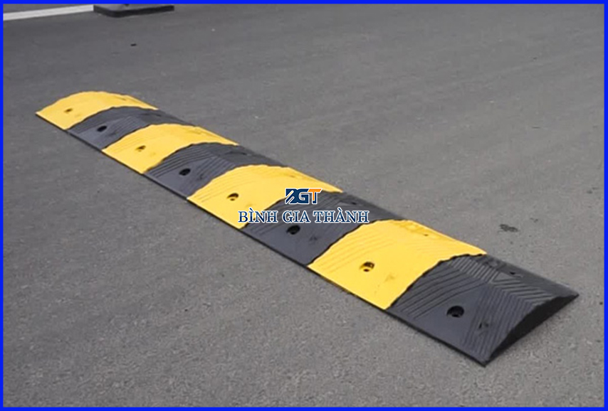 THIẾT BỊ GỜ GIẢM TỐC CAO SU CHO CÔNG TRÌNH GIAO THÔNG