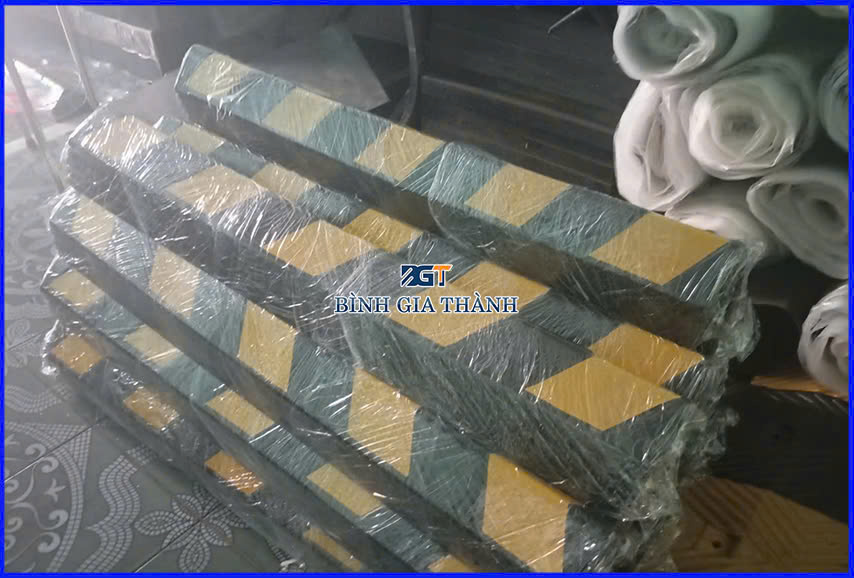 ỐP CỘT CAO SU 900mm