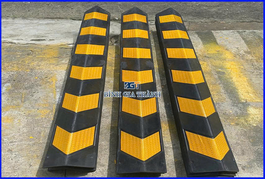 ỐP CỘT CAO SU 900mm
