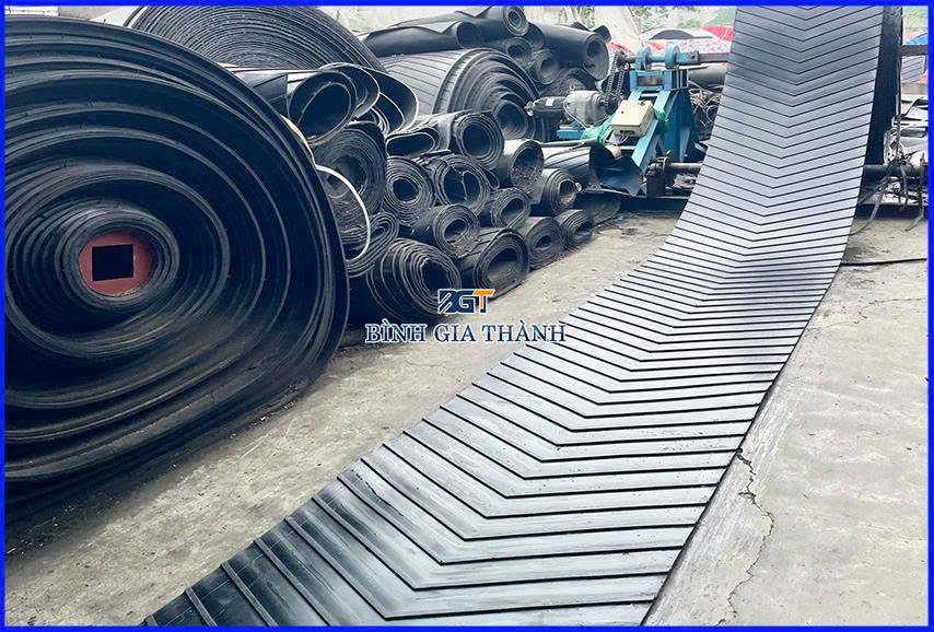 cao-su-bang-tai-co-gan