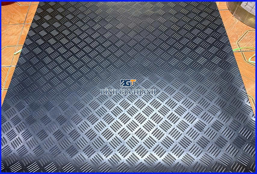 cao-su-chong-truot-ngu-soc