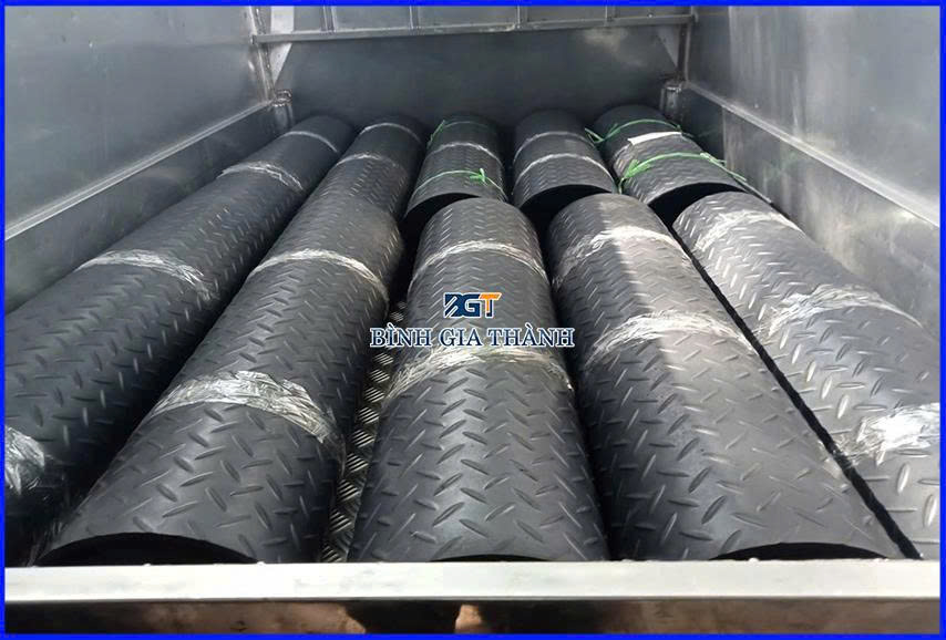 CAO SU CHỐNG TRƯỢT HÌNH QUẢ TRÁM CAO SU CHỐNG TRƯỢT HÌNH QUẢ TRÁM