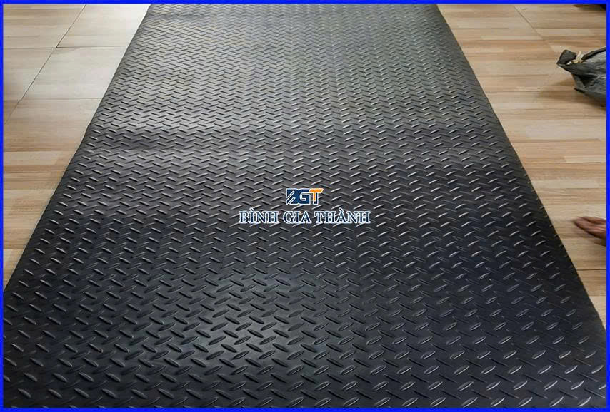 CAO SU CHỐNG TRƯỢT HÌNH QUẢ TRÁM CAO SU CHỐNG TRƯỢT HÌNH QUẢ TRÁM