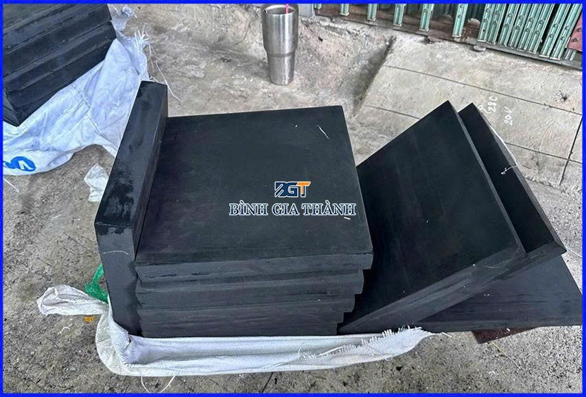 CAO SU TẤM MÀU ĐEN