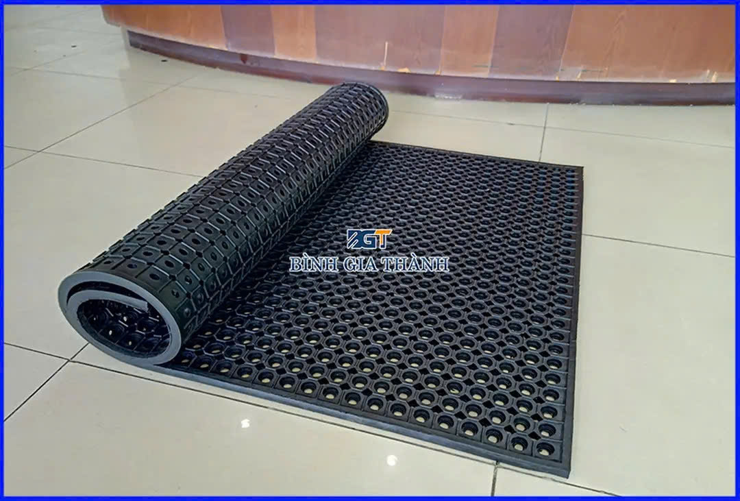 THẢM CAO SU THOÁT NƯỚC THẢM CAO SU THOÁT NƯỚC