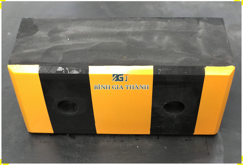 CAO SU GIẢM CHẤN CHỐNG VA 150x200x400(MM) CAO SU GIẢM CHẤN CHỐNG VA 150x200x400(MM)