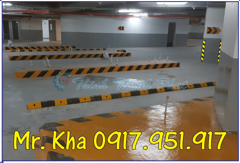 CAO SU CHẶN LÙI CONTAINER Cao su chan lui container 02