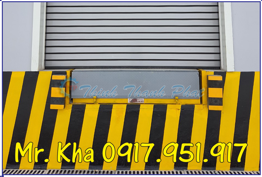 LẮP ĐẶT CAO SU CHỐNG VA ĐẬP CHO HỆ THỐNG CỬA KHO XUẤT HÀNG Cao su chong va dap ttp001