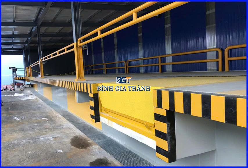 ĐỆM CAO SU CHỐNG VA ĐẬP