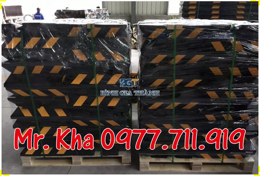 CỤC CHẶN BÁNH XE CAO SU CỤC CHẶN BÁNH XE CAO SU