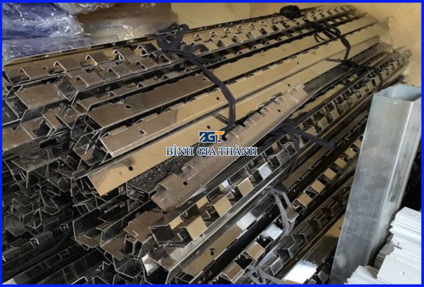 BÁO GIÁ MÀN NHỰA RÈM NHỰA PVC MỚI NHẤT 2025