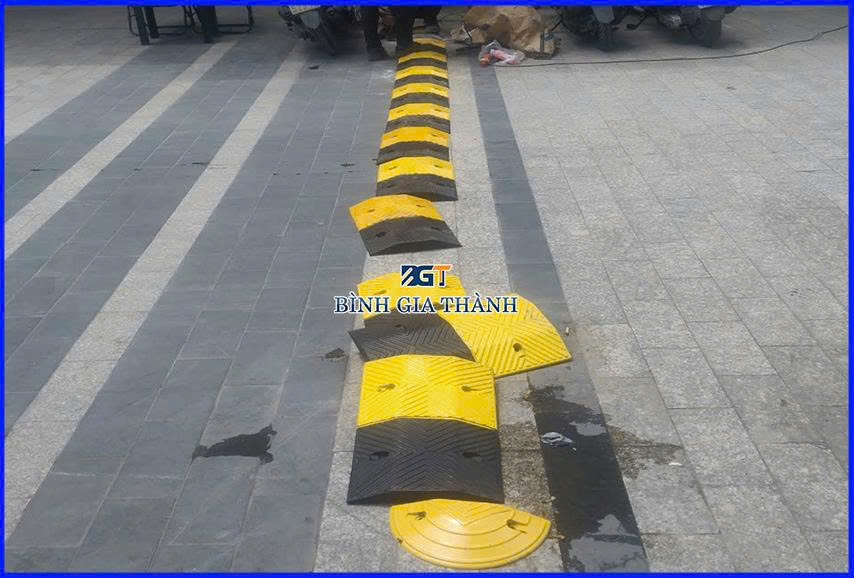 GỜ GIẢM TỐC PHẢN QUANG GỜ GIẢM TỐC PHẢN QUANG