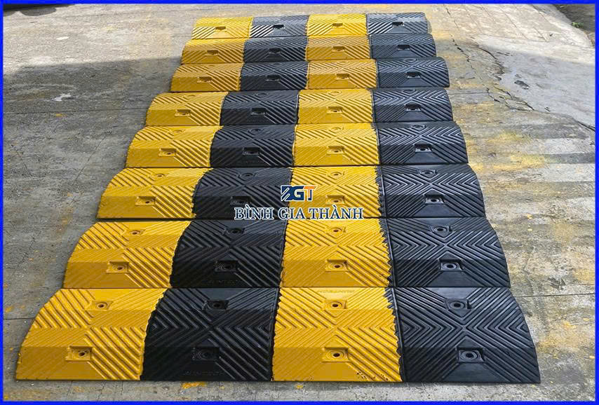 go-giam-toc-bang-cao-su-phan-quang