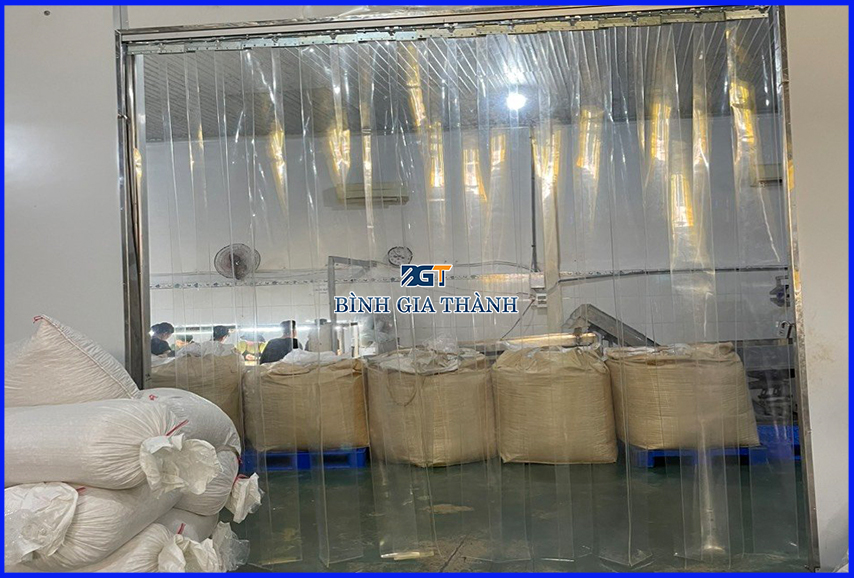 RÈM NHỰA PVC TRONG SUỐT - LẮP ĐẶT RÈM NHỰA PVC TRONG SUỐT