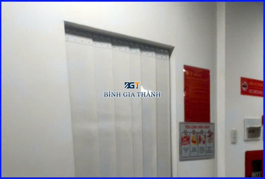 RÈM NHỰA PVC TRẮNG SỮA
