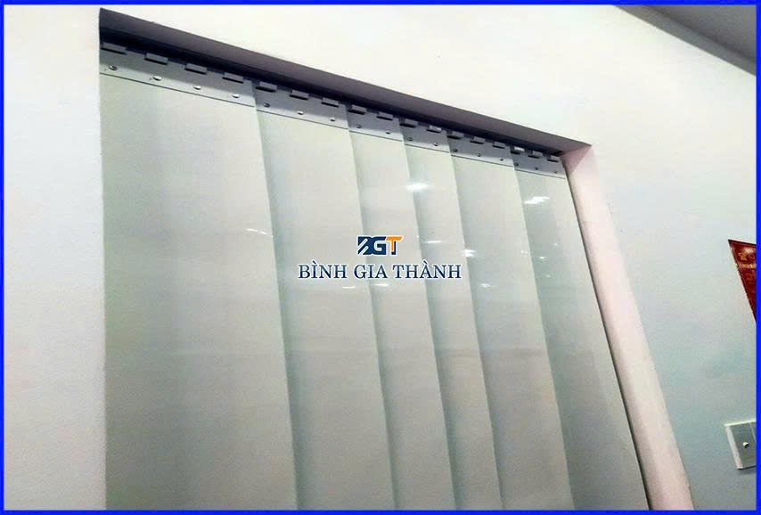 RÈM NHỰA PVC TRẮNG SỮA