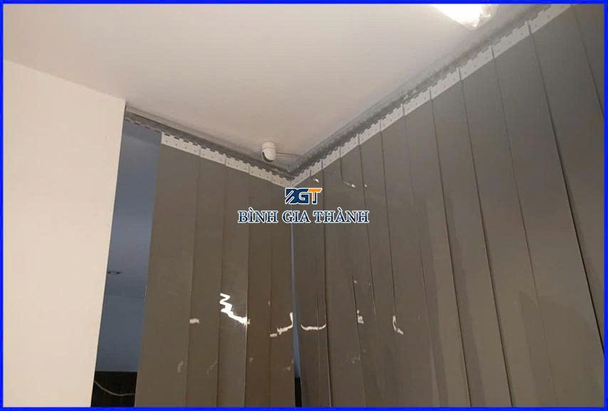RÈM NHỰA PVC MÀU XÁM GHI VÀ MÀU TRẮNG SỮA