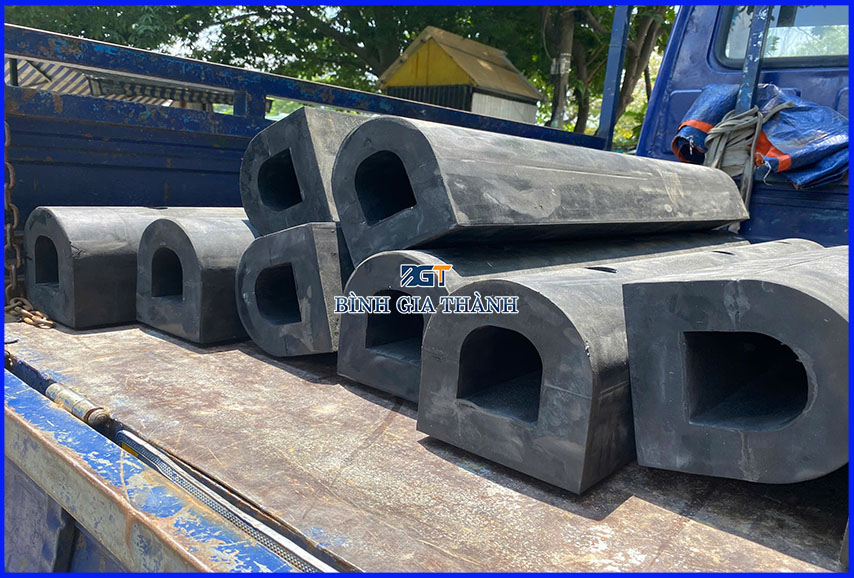 CAO SU GIẢM CHẤN CHẤT LƯỢNG - HÀNG CÓ SẴN GIAO NGAY TPHCM CAO SU GIẢM CHẤN CHẤT LƯỢNG - HÀNG CÓ SẴN GIAO NGAY TPHCM