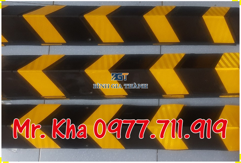 CAO SU ỐP CỘT GÓC TƯỜNG PHẢN QUANG BÌNH GIA THÀNH CAO SU ỐP CỘT GÓC TƯỜNG PHẢN QUANG BÌNH GIA THÀNH