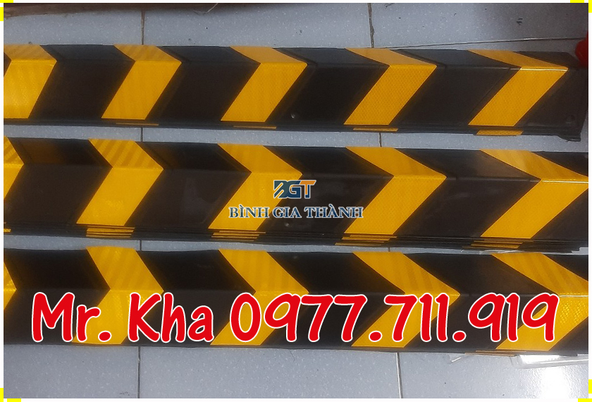 CAO SU ỐP CỘT GÓC TƯỜNG PHẢN QUANG BÌNH GIA THÀNH CAO SU ỐP CỘT GÓC TƯỜNG PHẢN QUANG BÌNH GIA THÀNH