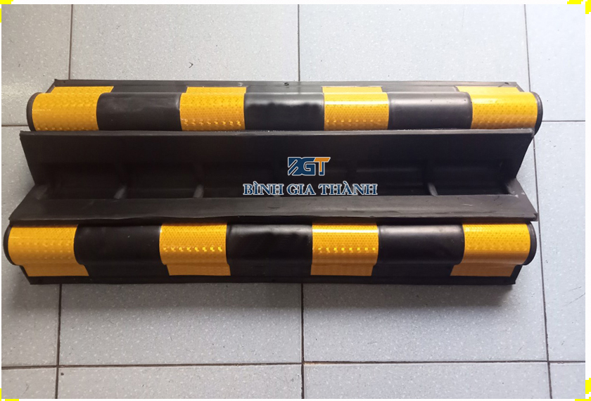 CAO SU ỐP CỘT GÓC TRÒN