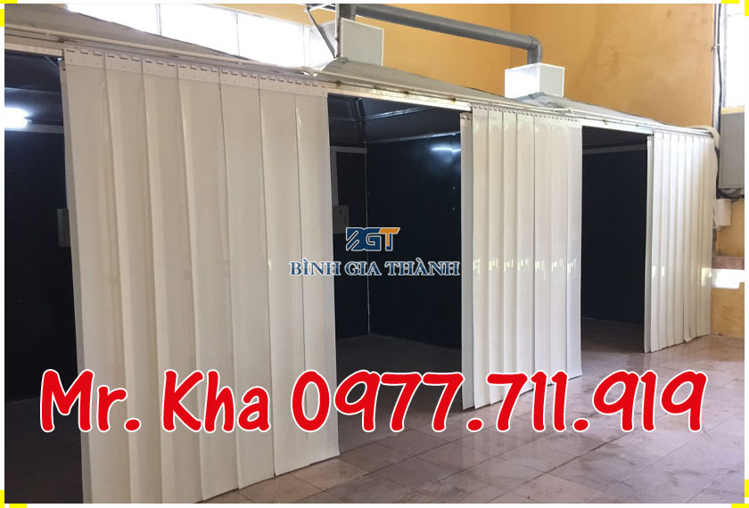 VÁCH NGĂN MÀN NHỰA PVC