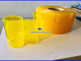 MÀN NHỰA PVC MÀU VÀNG