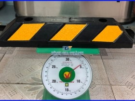 BÁO GIÁ CHẶN BÁNH XE CAO SU BGT