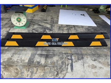 CHẶN BÁNH XE CAO SU DÀI 1650MM VÀNG ĐEN