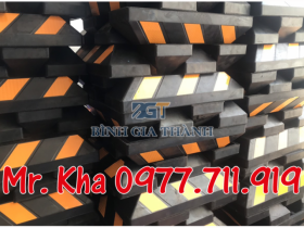 CỤC CHẶN BÁNH XE CAO SU