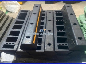 CỤC CHẶN LÙI XE 120x150x750mm