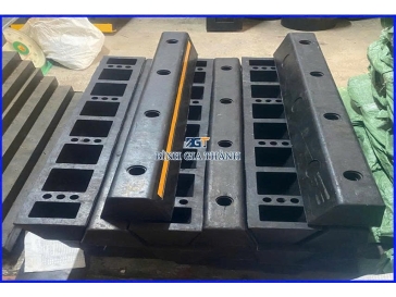 CỤC CHẶN LÙI XE Ô TÔ CÓ PHẢN QUANG