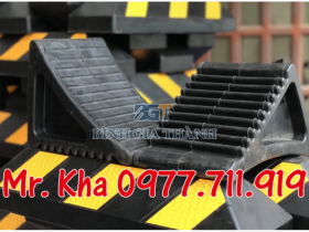 CỤC CHÈN BÁNH XE CAO SU