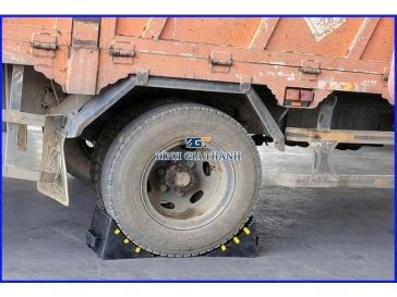 CỤC CHÈN BÁNH XE CONTAINER