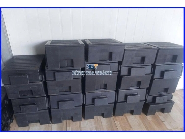 CỤC KÊ BẬC THỀM