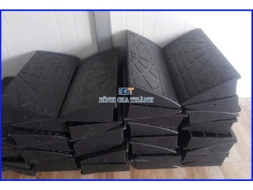 DỐC CAO SU VỈA HÈ