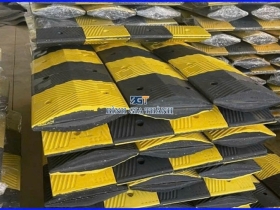 GỜ GIẢM TỐC (40mm x 350mm x 1000mm)