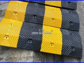 GỜ GIẢM TỐC CAO SU CHỊU TẢI Ô TÔ, XE MÁY