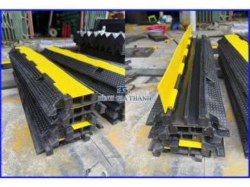 GỜ GIẢM TỐC CAO SU DÙNG ĐỂ BẢO VỆ ĐƯỜNG DÂY/CÁP NGẦM