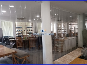 LẮP MÀN NHỰA PVC NGĂN LẠNH CÁCH ĐIỀU HÒA TẠI TPHCM - MÀN NHỰA BGT