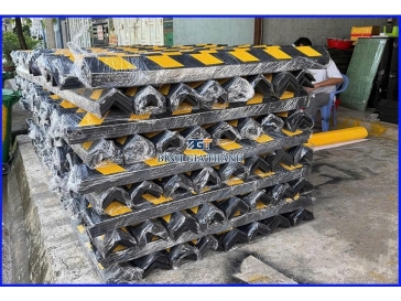 ỐP CỘT CAO SU VUÔNG CHẤT LƯỢNG CAO