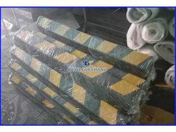 THANH ỐP CỘT CAO SU 0,9m