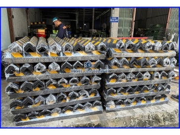 THANH ỐP CỘT CAO SU DẠNG CHỮ V, PHẢN QUANG VÀNG
